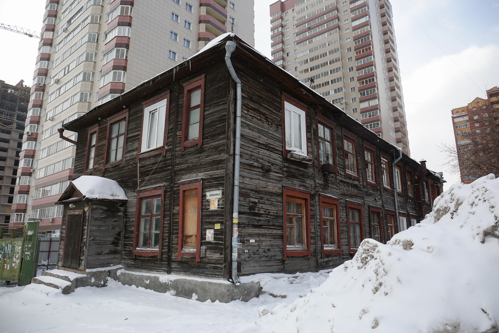 В Новосибирске мэрия выкупит 21 комнату и 3 квартиры в ветхих двухэтажках