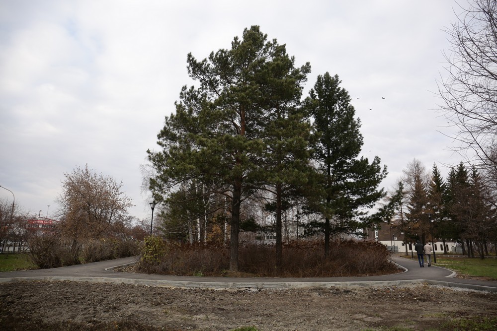 Сквер «25 лет Победы в Великой Отечественной войне». Октябрь 2020 года