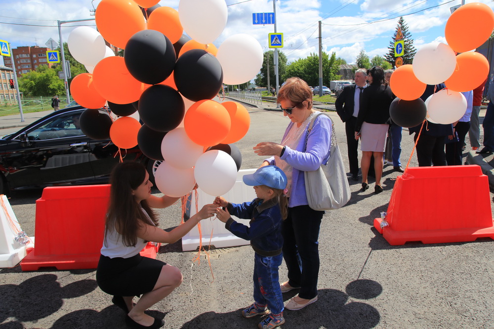 Открытие новой дороги на улице Титова. Июнь 2019 года
