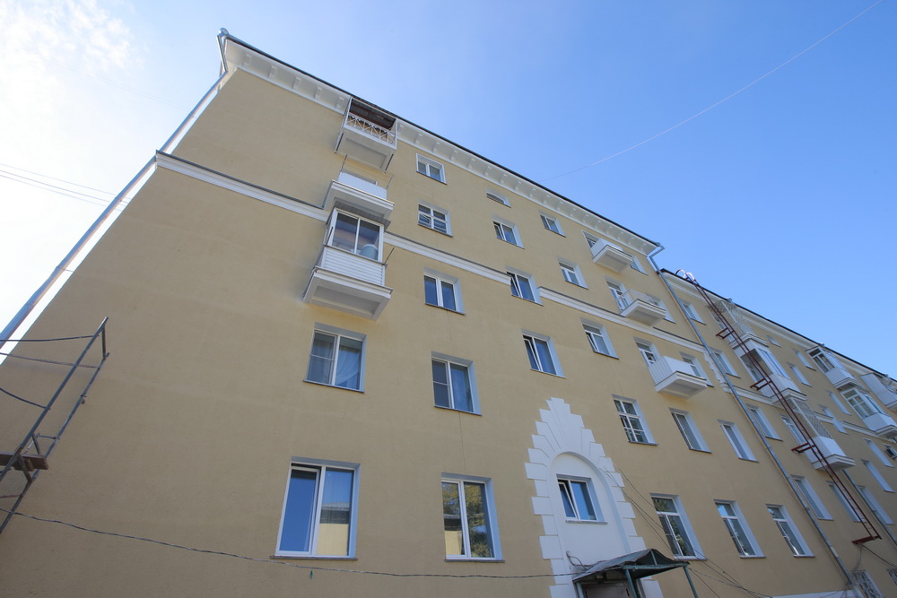 Процесс ремонта домов №4 и №6 на улице Пархоменко. Август 2022 года