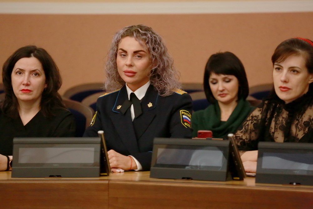 На годовом отчёте департамента земельных и имущественных отношений