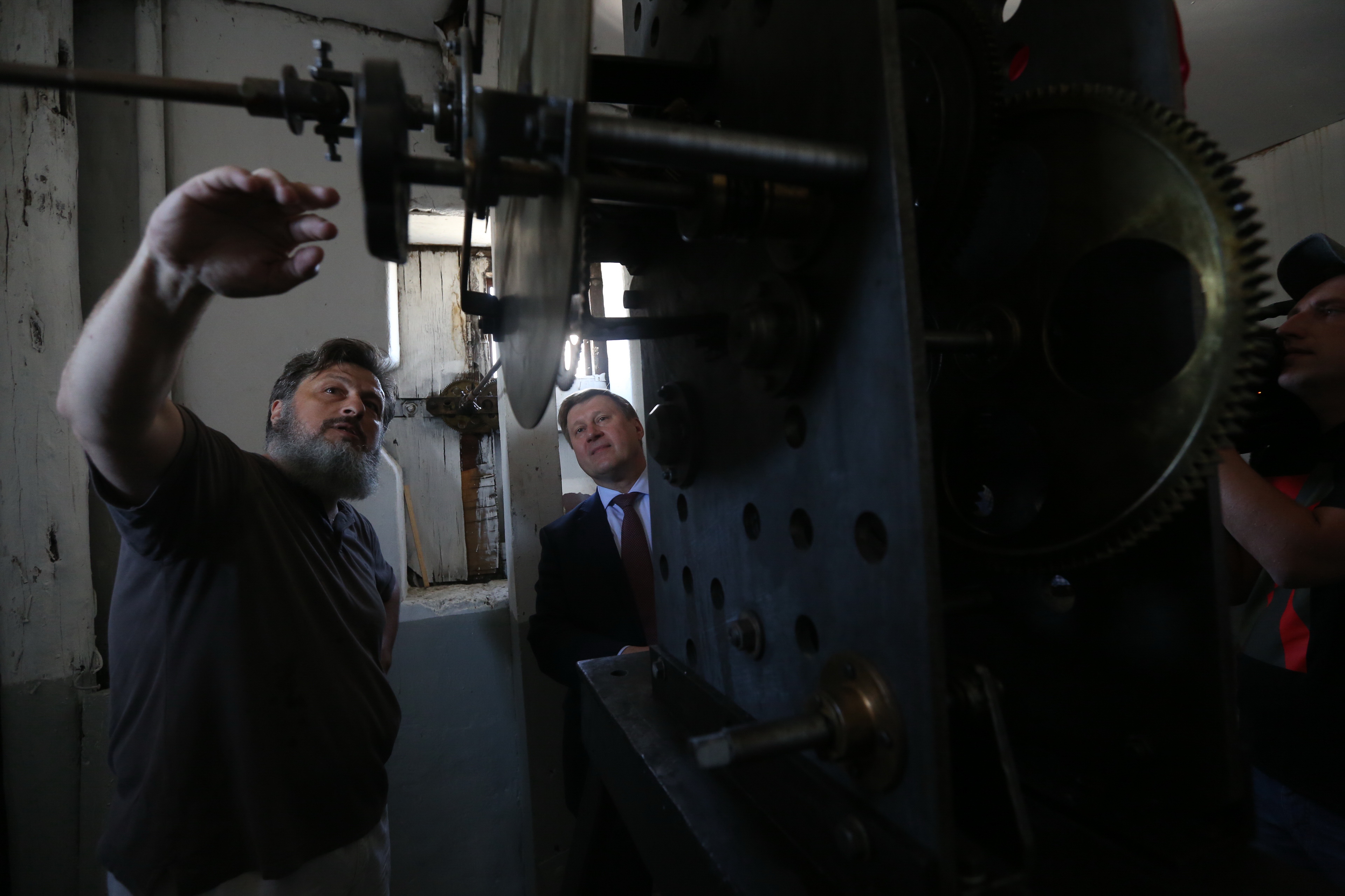 Дом с часами