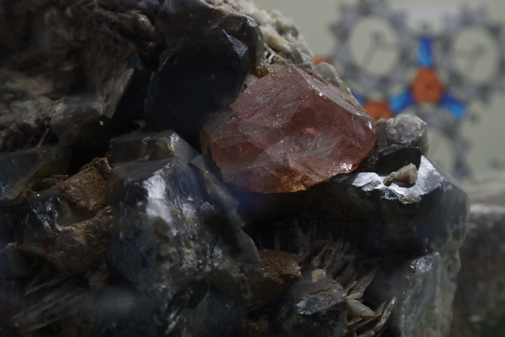 Воробьевит