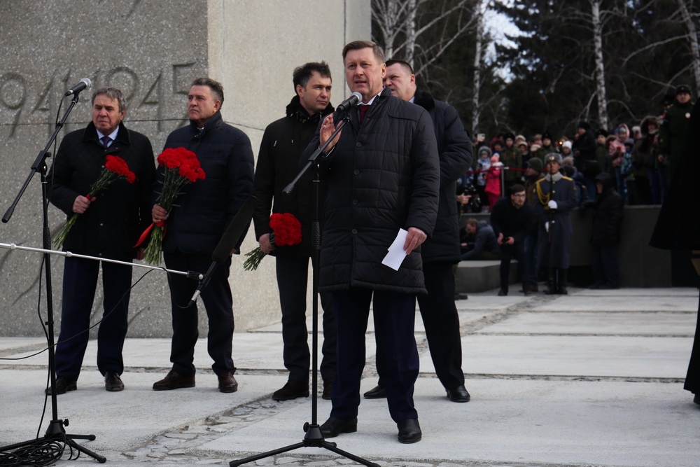 Церемония зажжения Вечного огня на Монументе Славы 7 ноября 2019 года