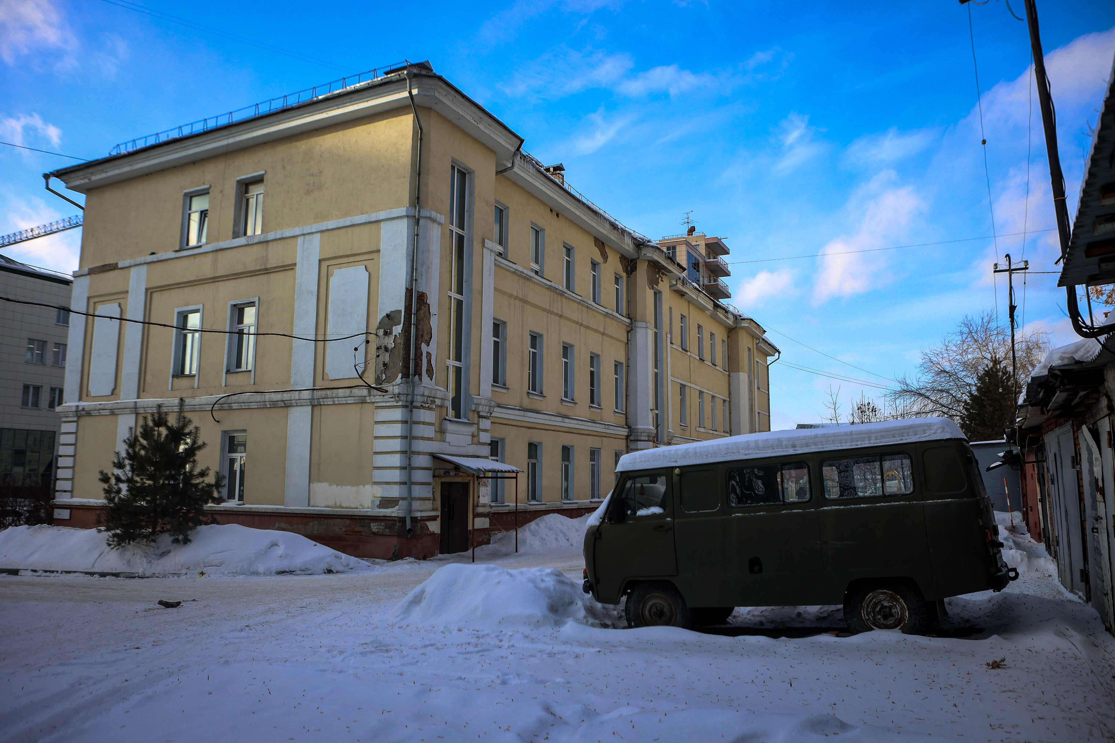 Улица Большевистская, 105