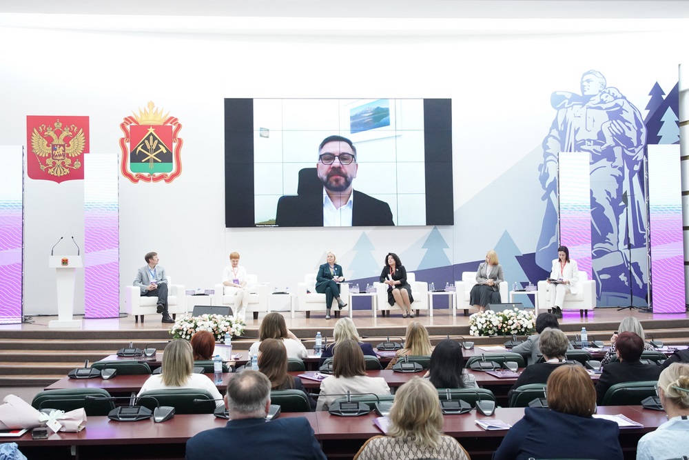 Заместитель полпреда Александр Орехов