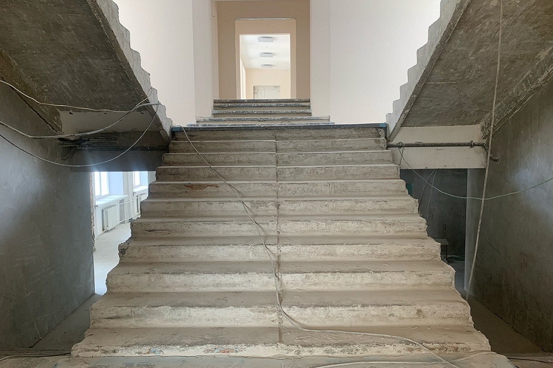 Капремонт школы №61 в Академгородке. Апрель 2023 года