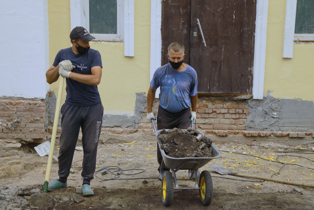 Школа №97 на ул. Кирова, 327