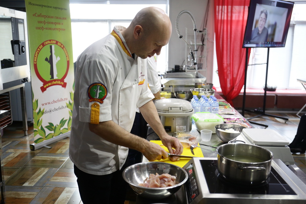 Шеф-повар Степан Брыжахин