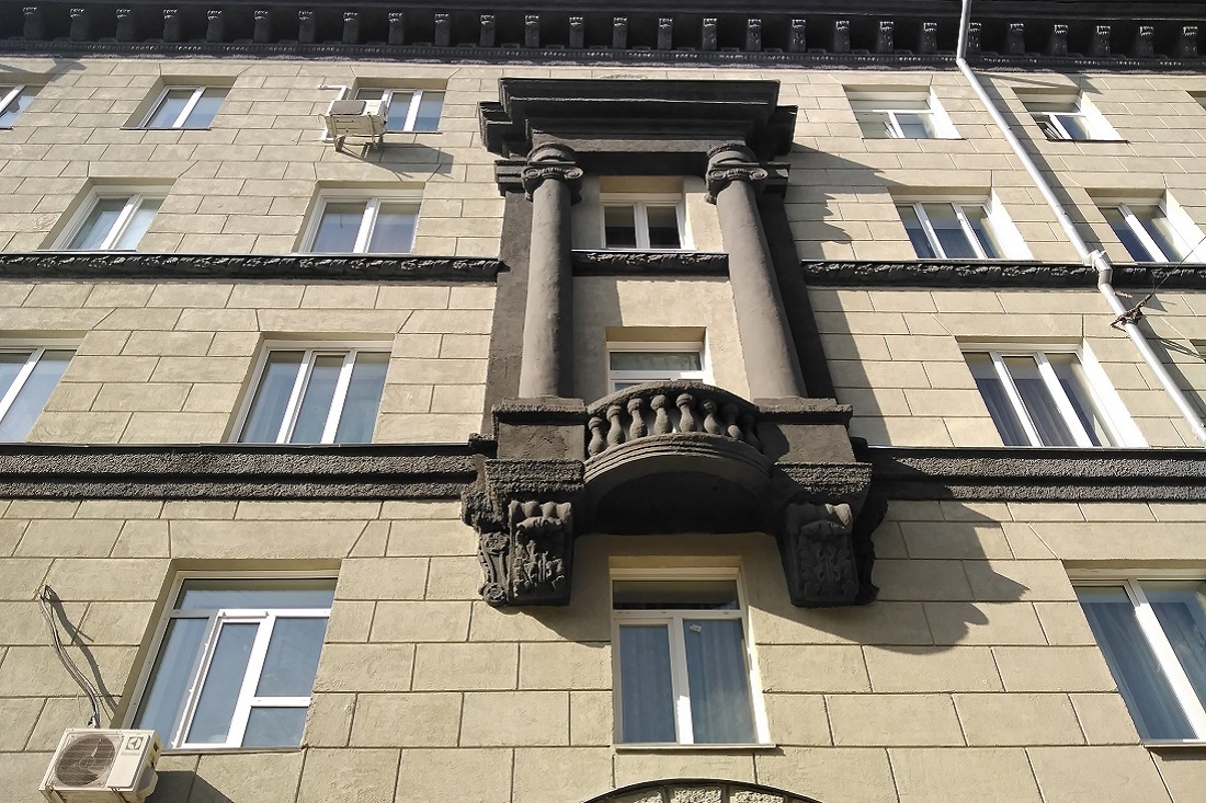 Контрастное обрамление окон