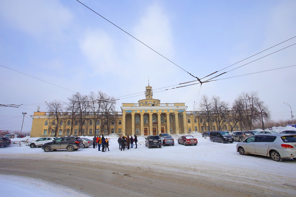 Здание аэропорта Северный в марте 2021 года