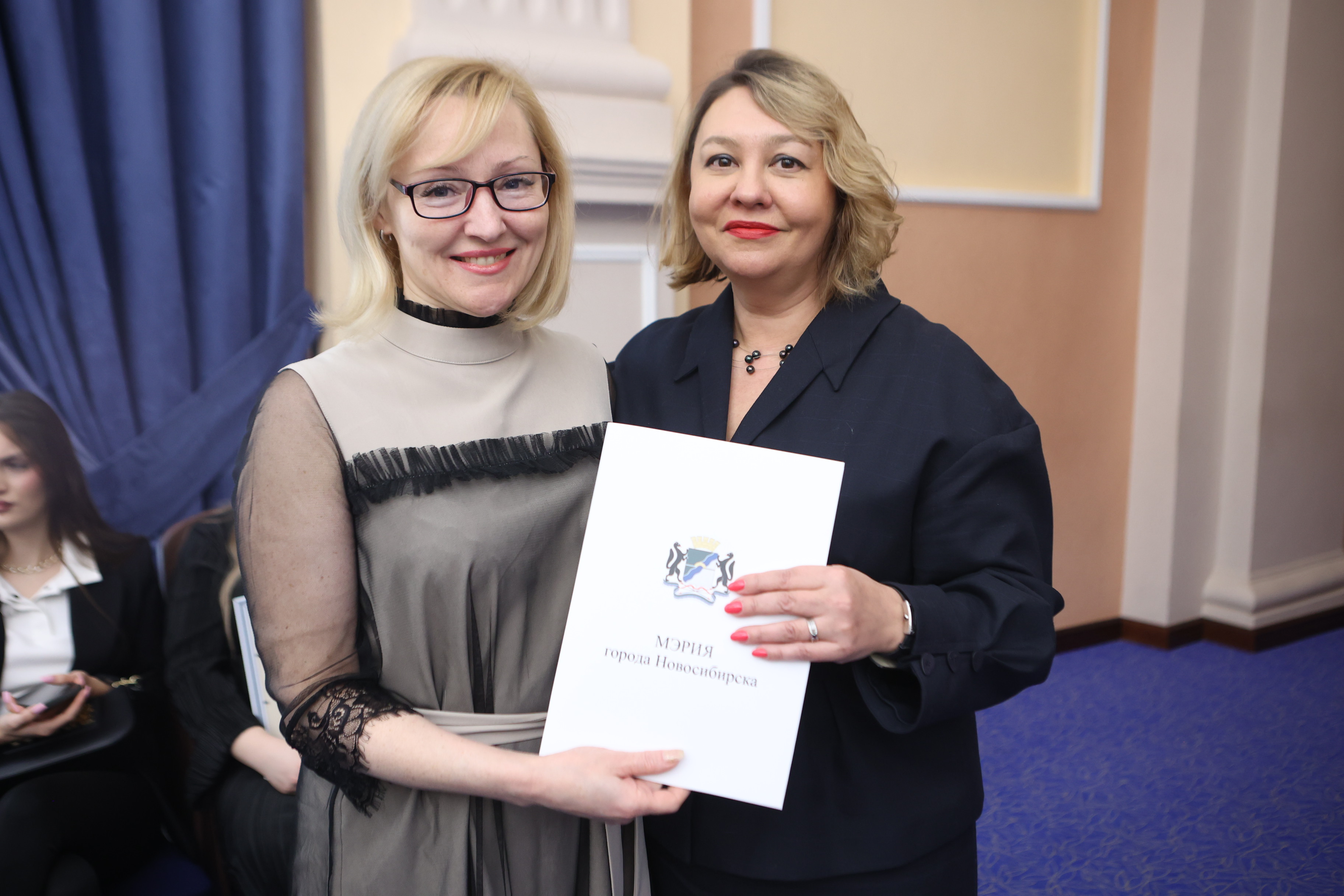 Награждение победителей городского конкурса на лучшее новогоднее оформление