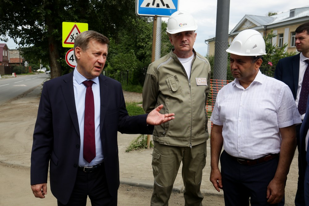 Ремонт теплотрассы на Бориса Богаткова. Июль 2021 года