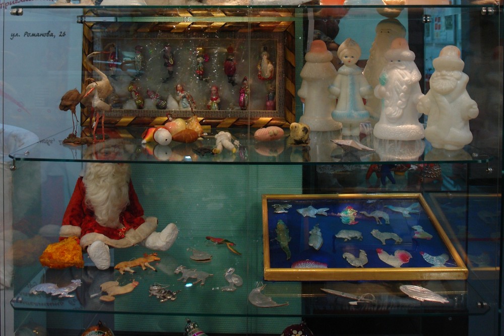 Новогодние куклы и игрушки