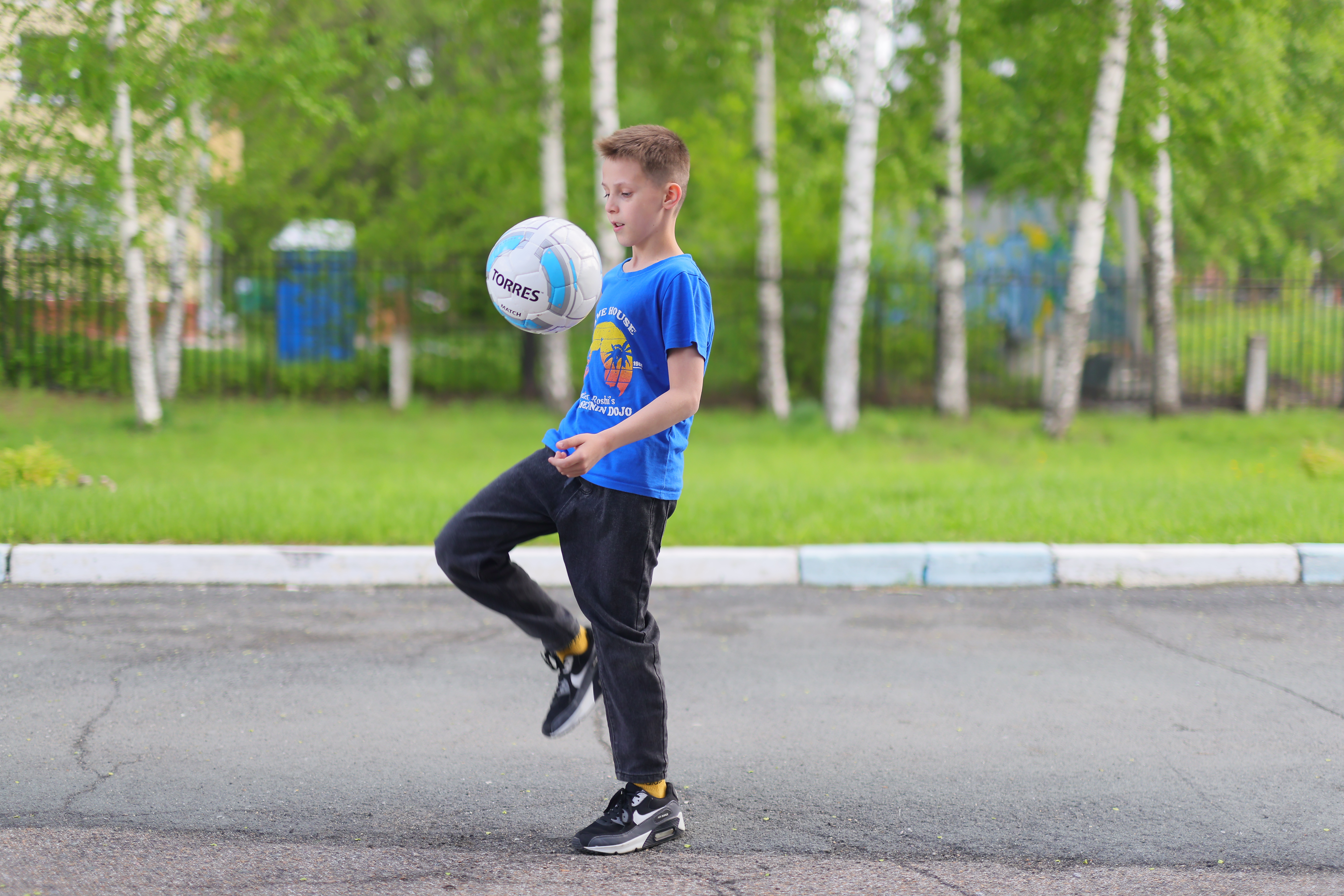 Дети — участники акции «Каникулы в семьях горожан» — из центра «Тёплый дом»