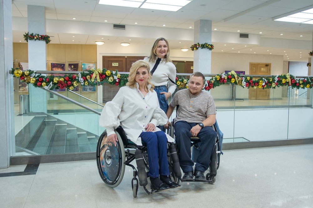 Показ инклюзивной коллекции на открытии Декады инвалидов