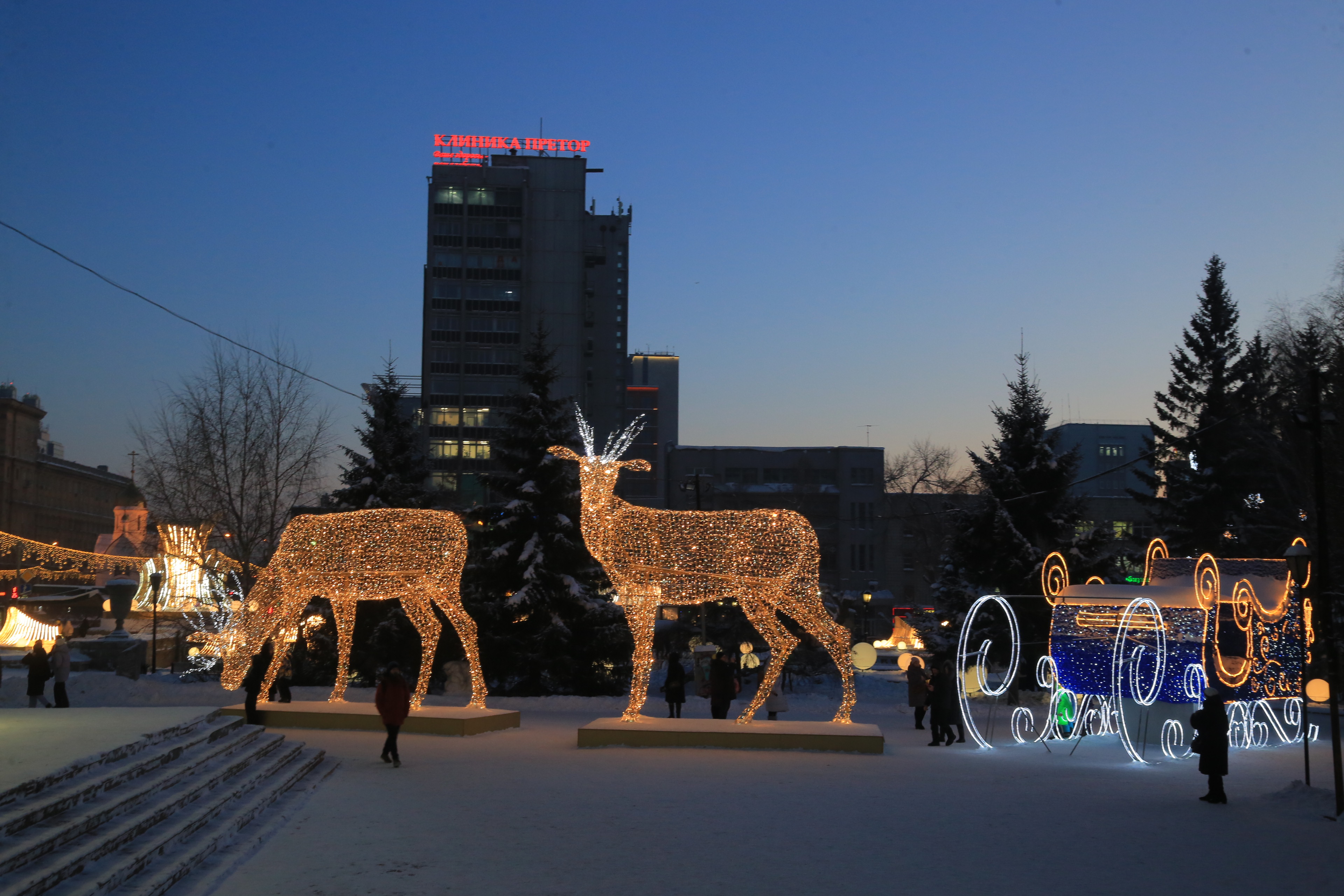 Новосибирск новогодний: Первомайский сквер