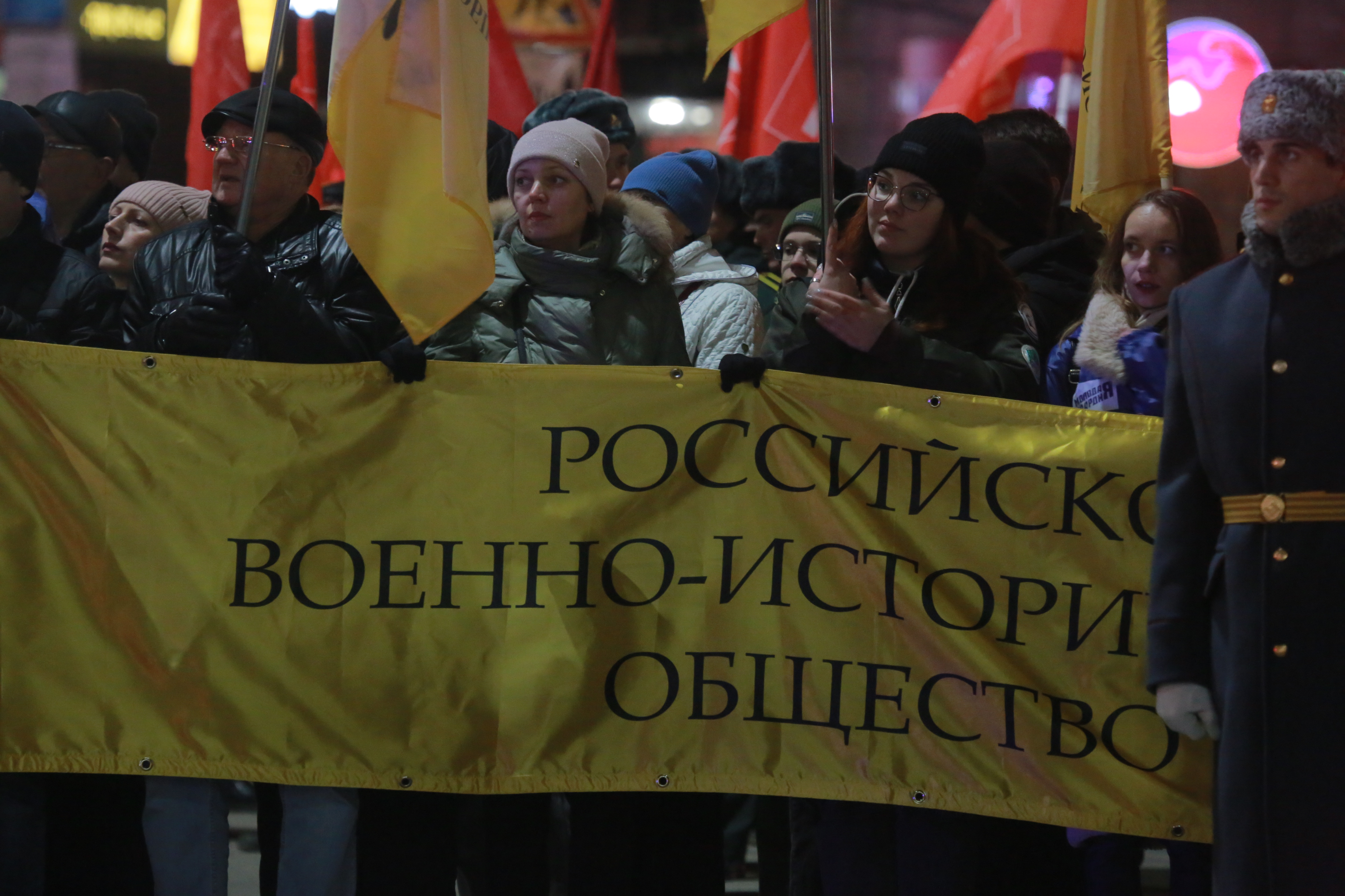 Открытие стелы «Город трудовой доблести» на площади Калинина