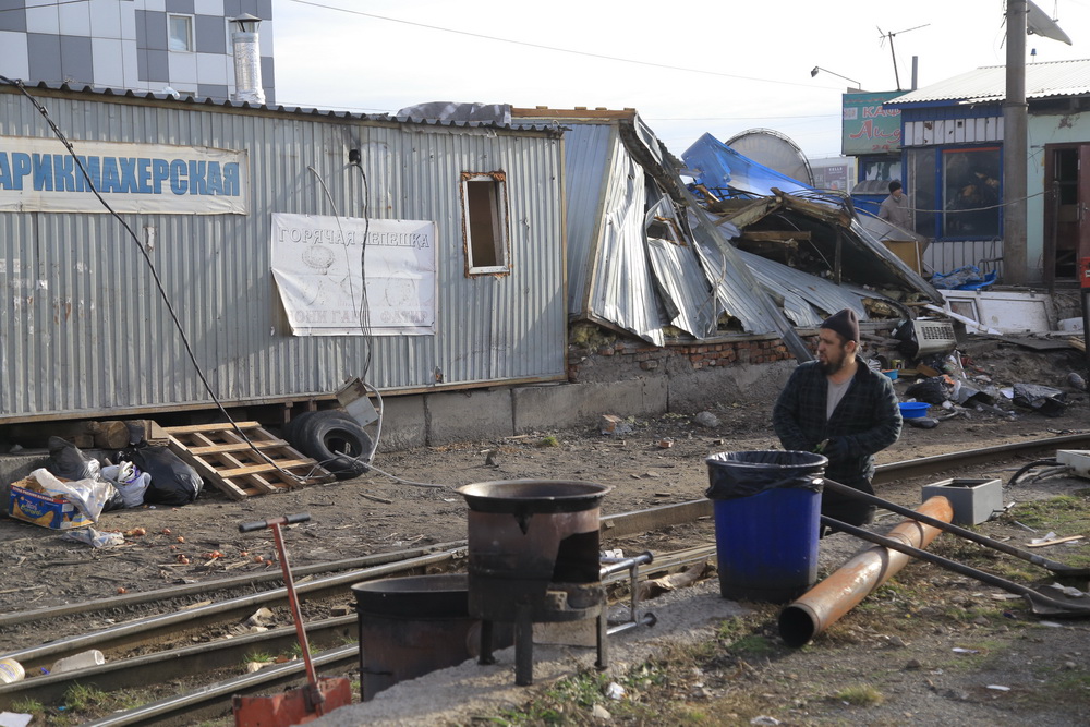 Снос киосков в районе бывшей барахолки (октябрь 2019 года)