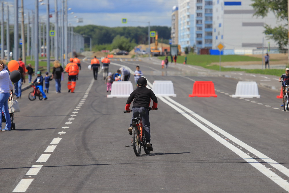 Открытие новой дороги на улице Титова. Июнь 2019 года