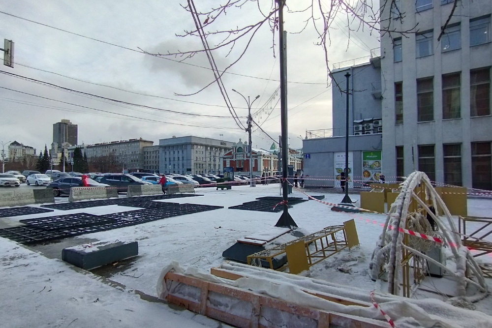 Улицу Ленина начали готовить к Новому году