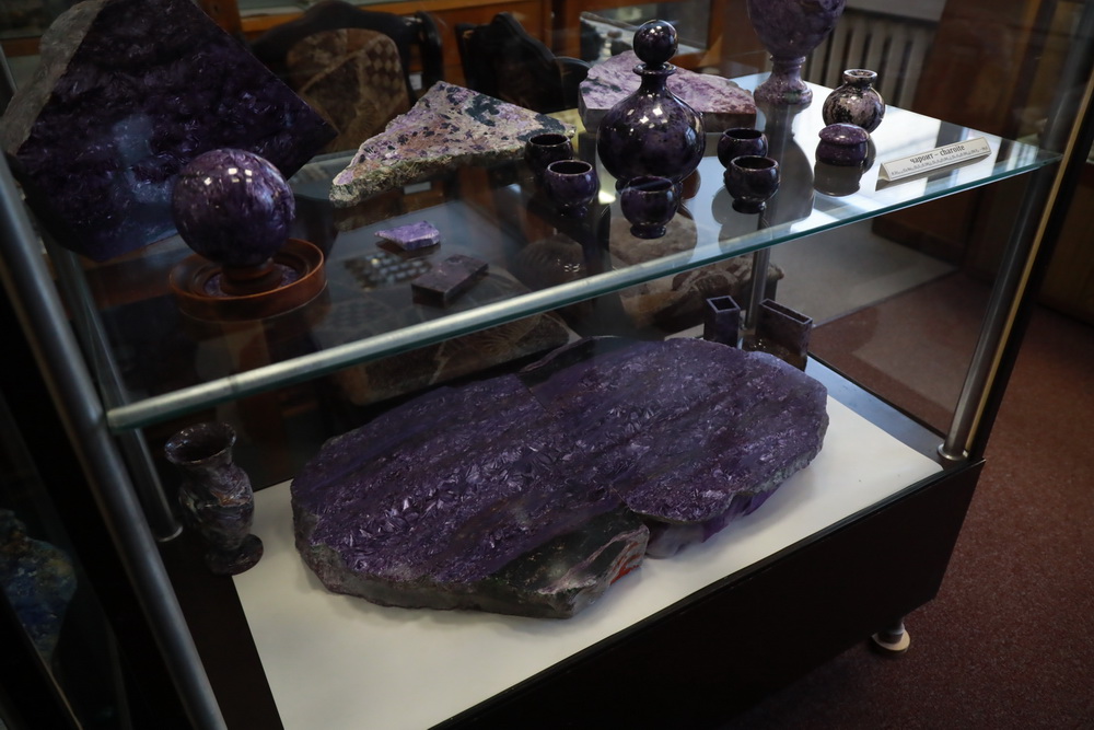 Чароит и изделия из него