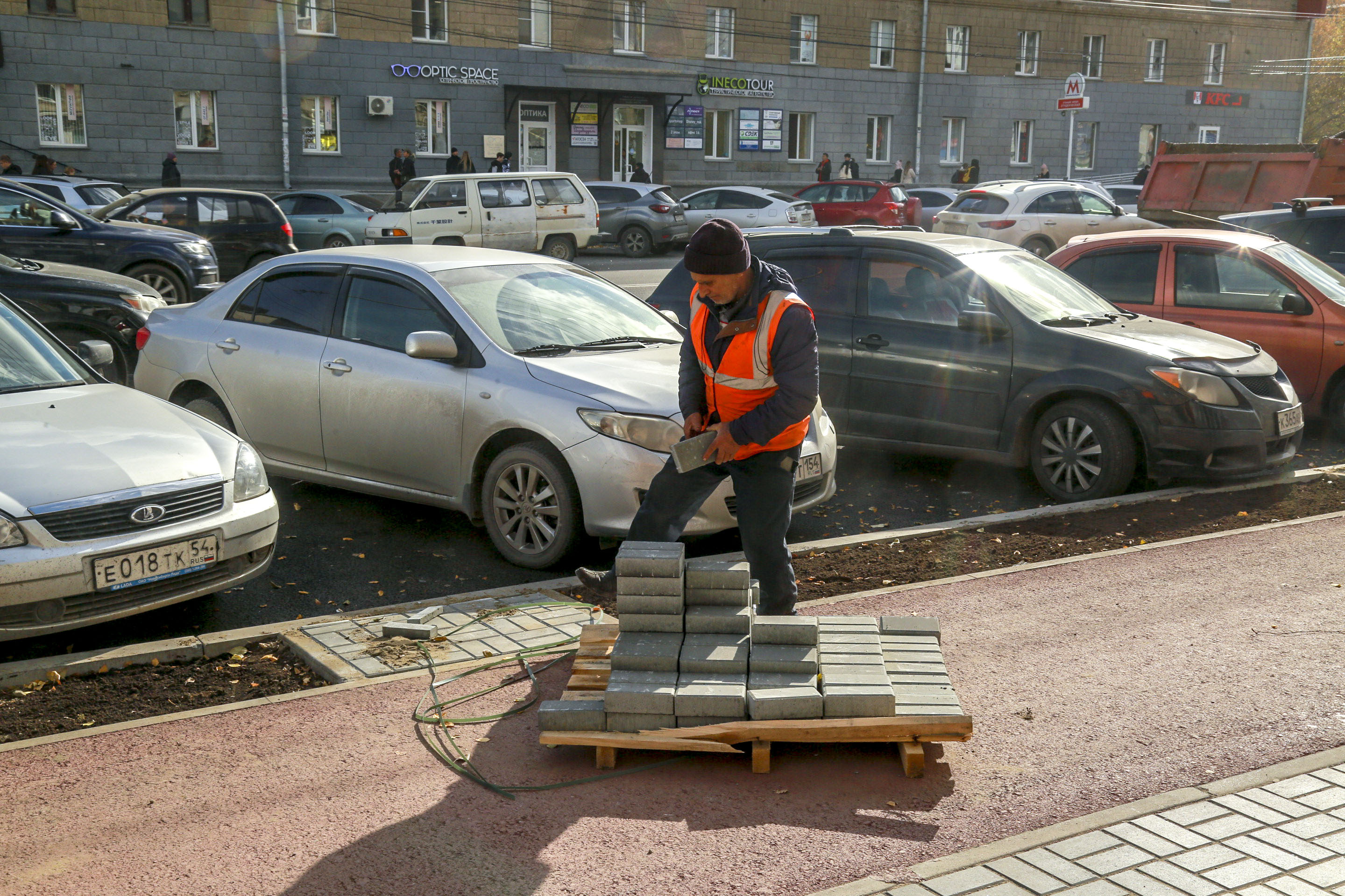 Завершающая стадия ремонта на проспекте Маркса. 12 октября 2022 года