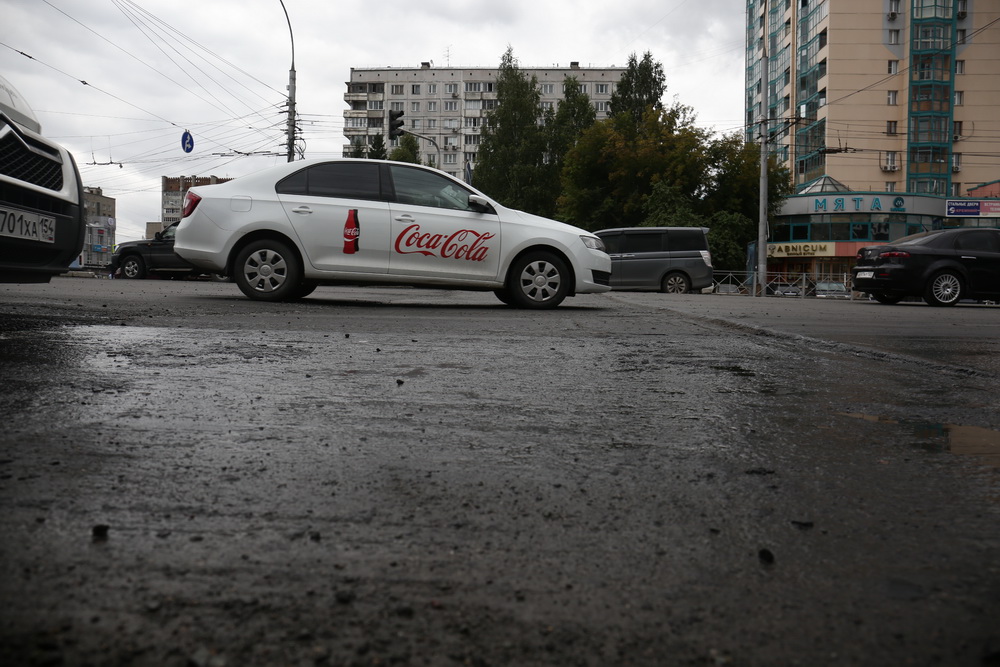 Ремонт дороги на пл. Лунинцев