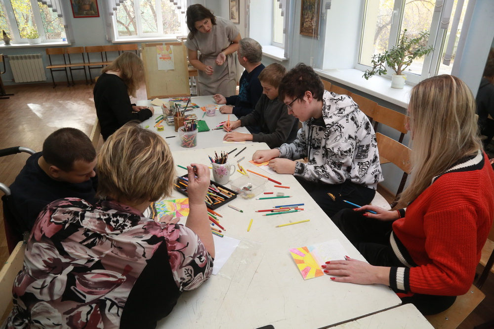 Пункт сбора гуманитарной помощи в молодёжном центре «Калейдоскоп». Октябрь 2022 года