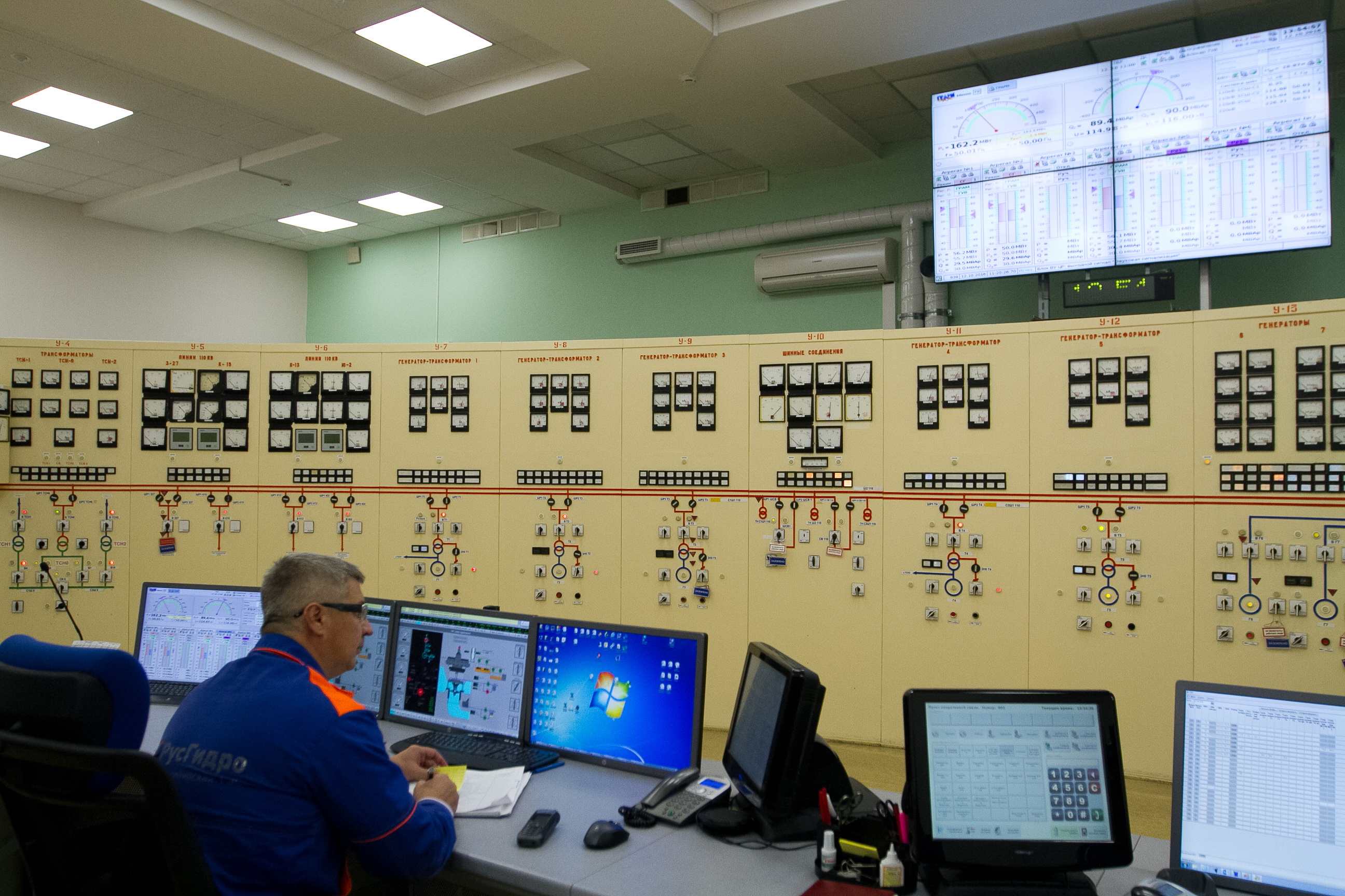 Новосибирская ГЭС