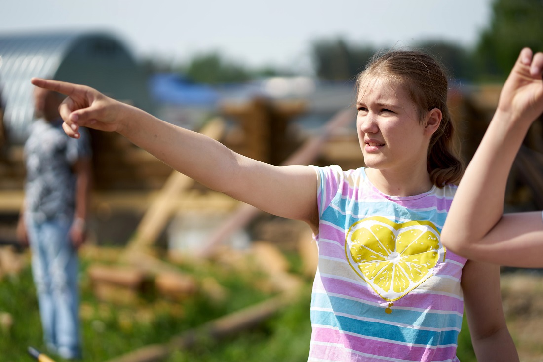 Забор ретромузея «Галерея времени» изрисовали граффити