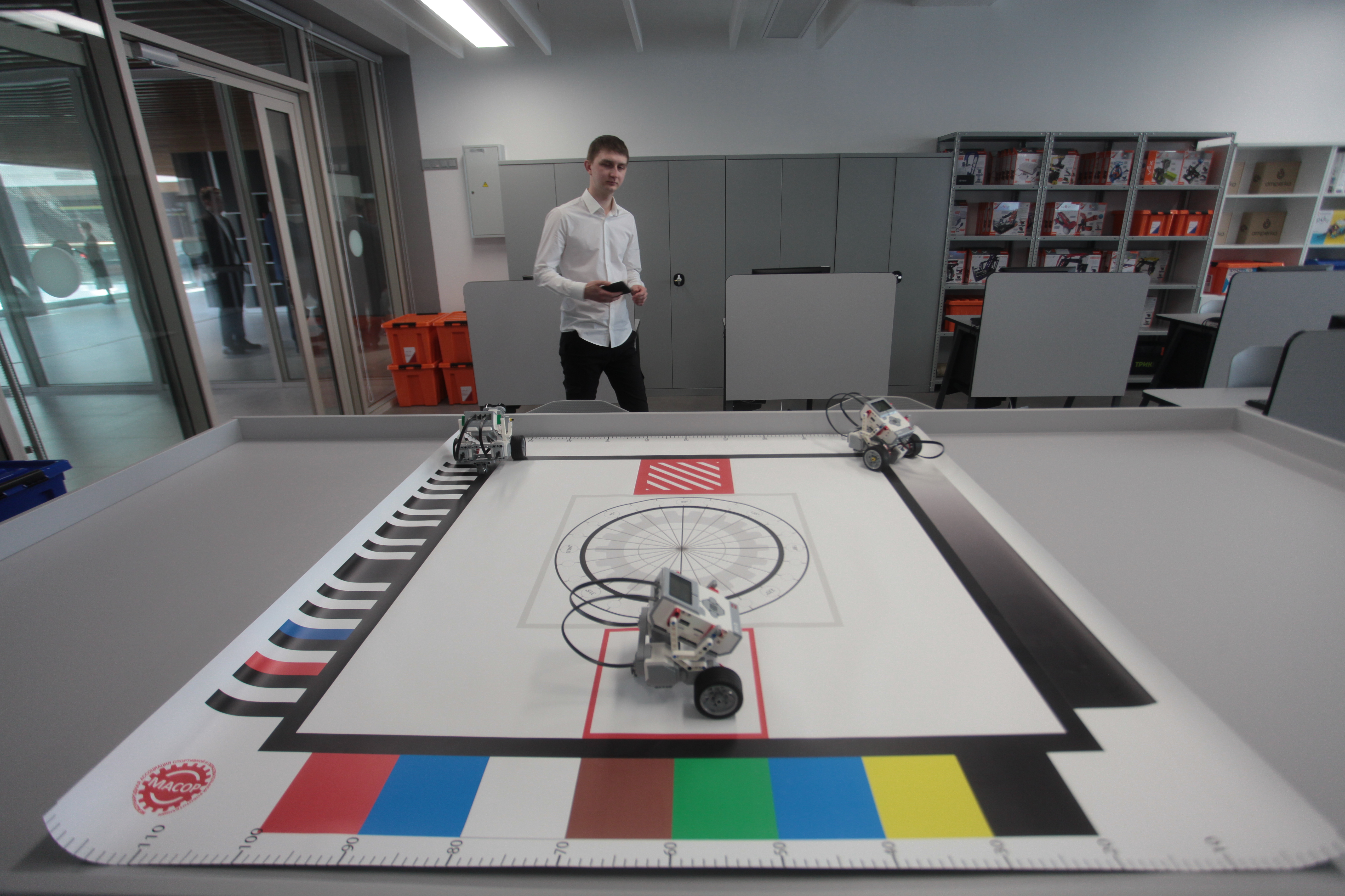 Открытие школы №220 на улице Владимира Заровного. Май 2023 года