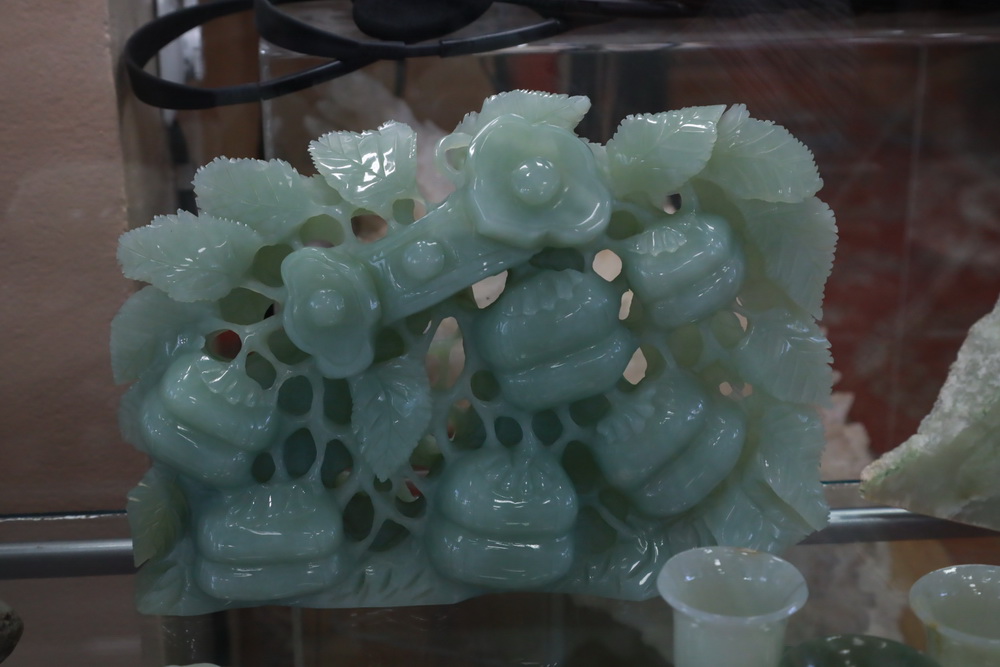 Изделия из нефрита