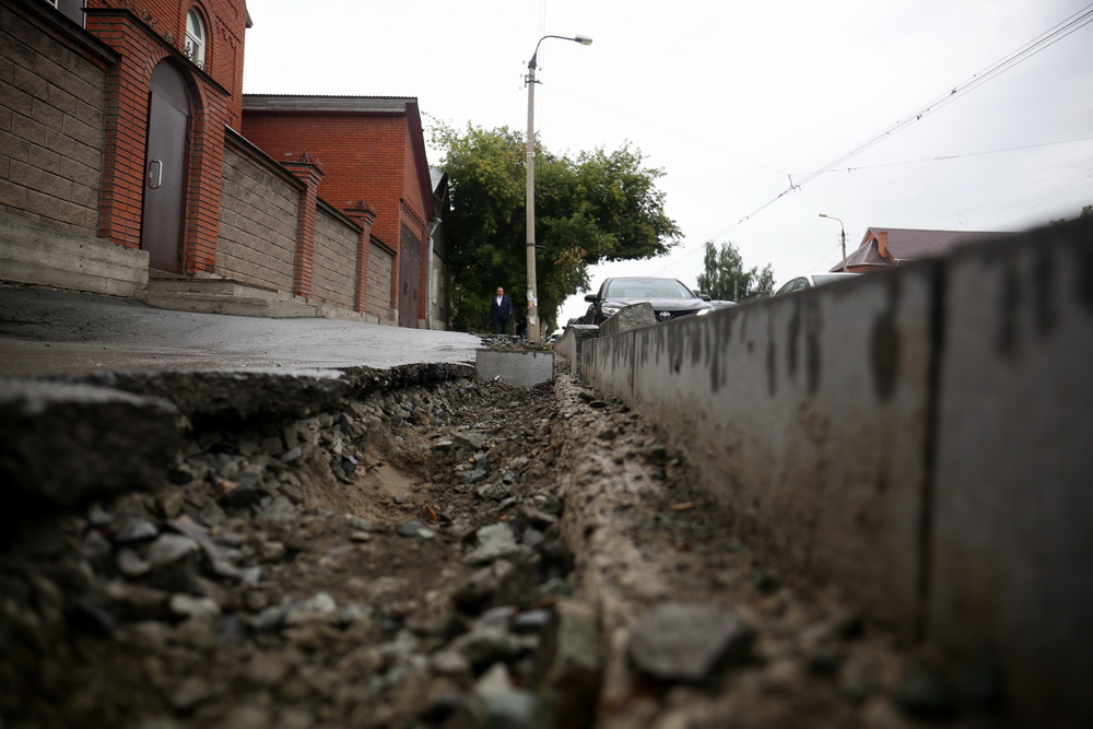 Ремонт дороги и трамвайных путей на Волочаевской. Август 2021 года