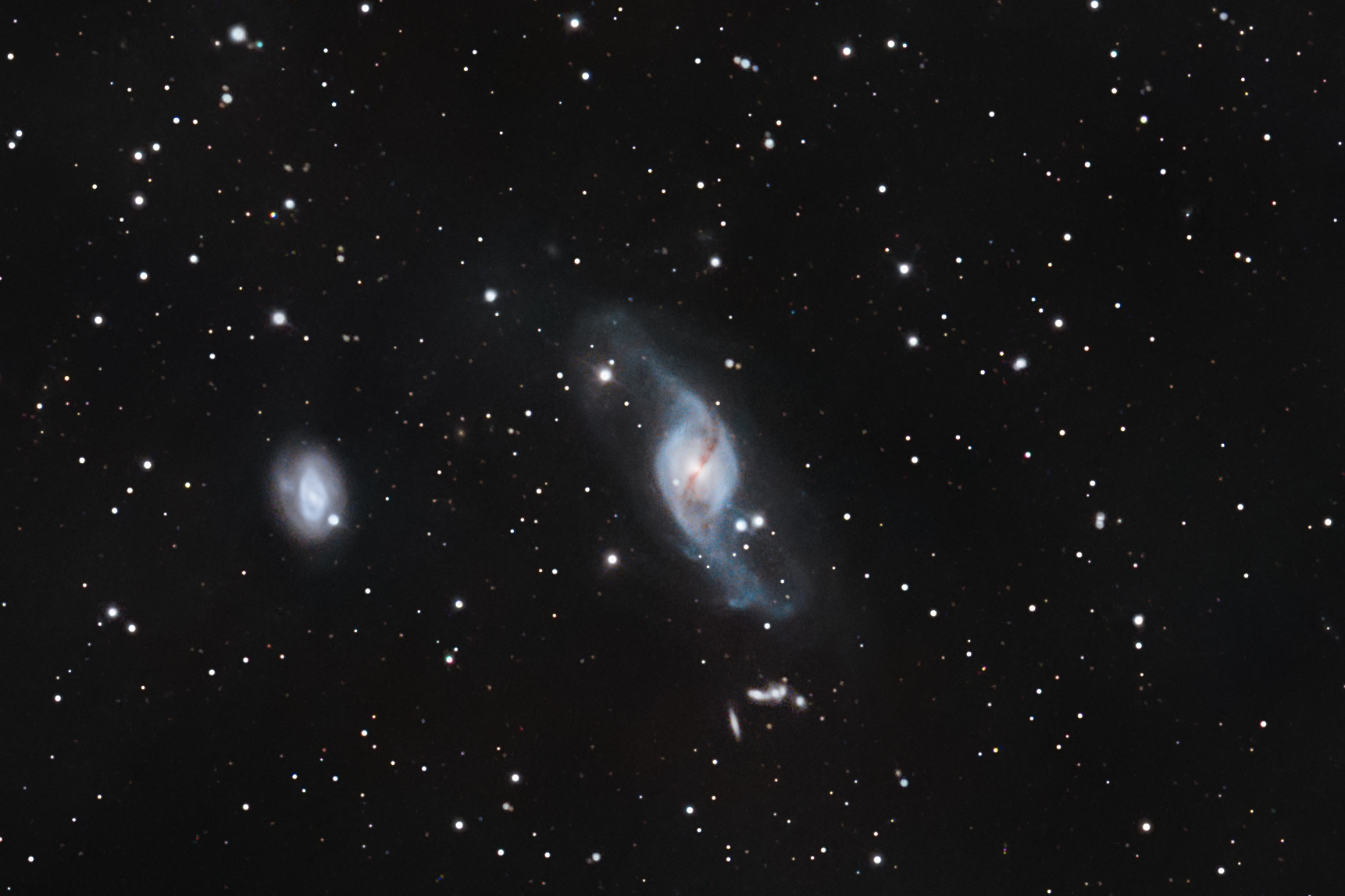 Галактика NGC3718 в созвездии Большой Медевдицы