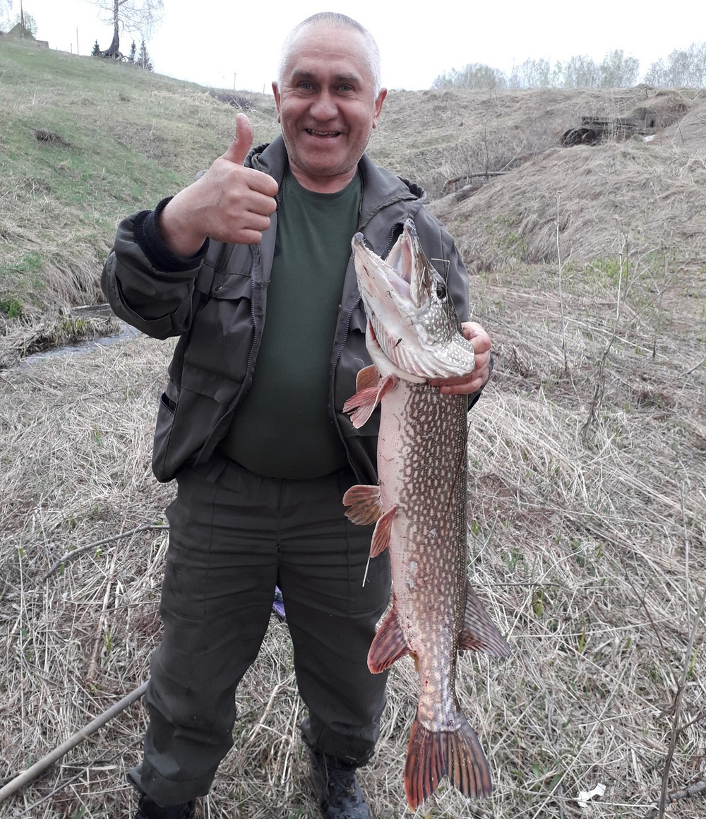 Cчастливый рыбак с добычей весом больше 6 кг. Снимок от Светланы Соболь