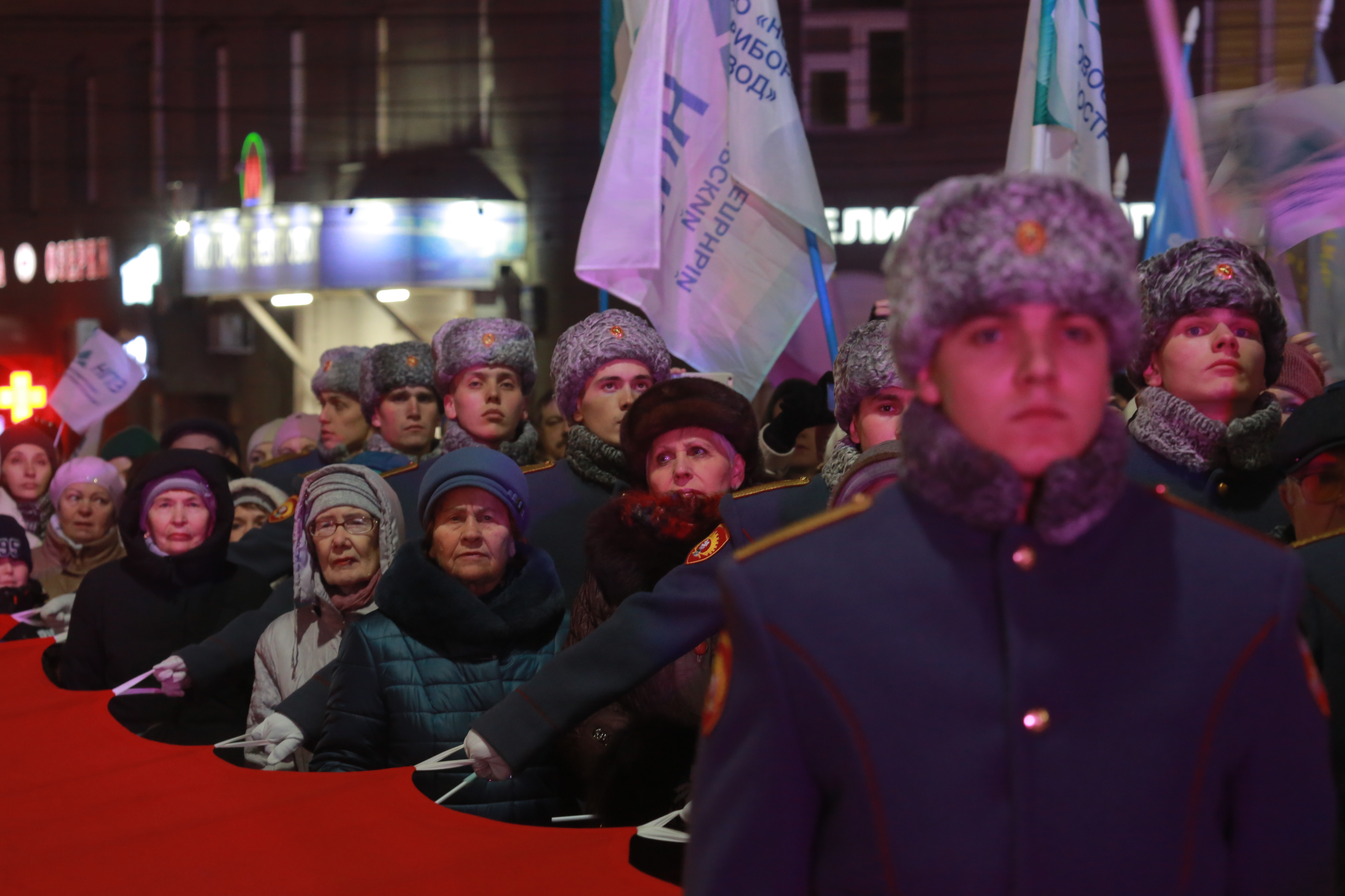 Открытие стелы «Город трудовой доблести» на площади Калинина