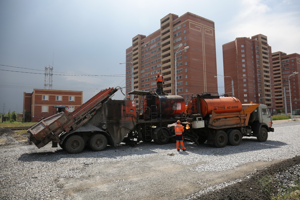 Второй этап строительства дороги на улице Титова. Июль 2020 года