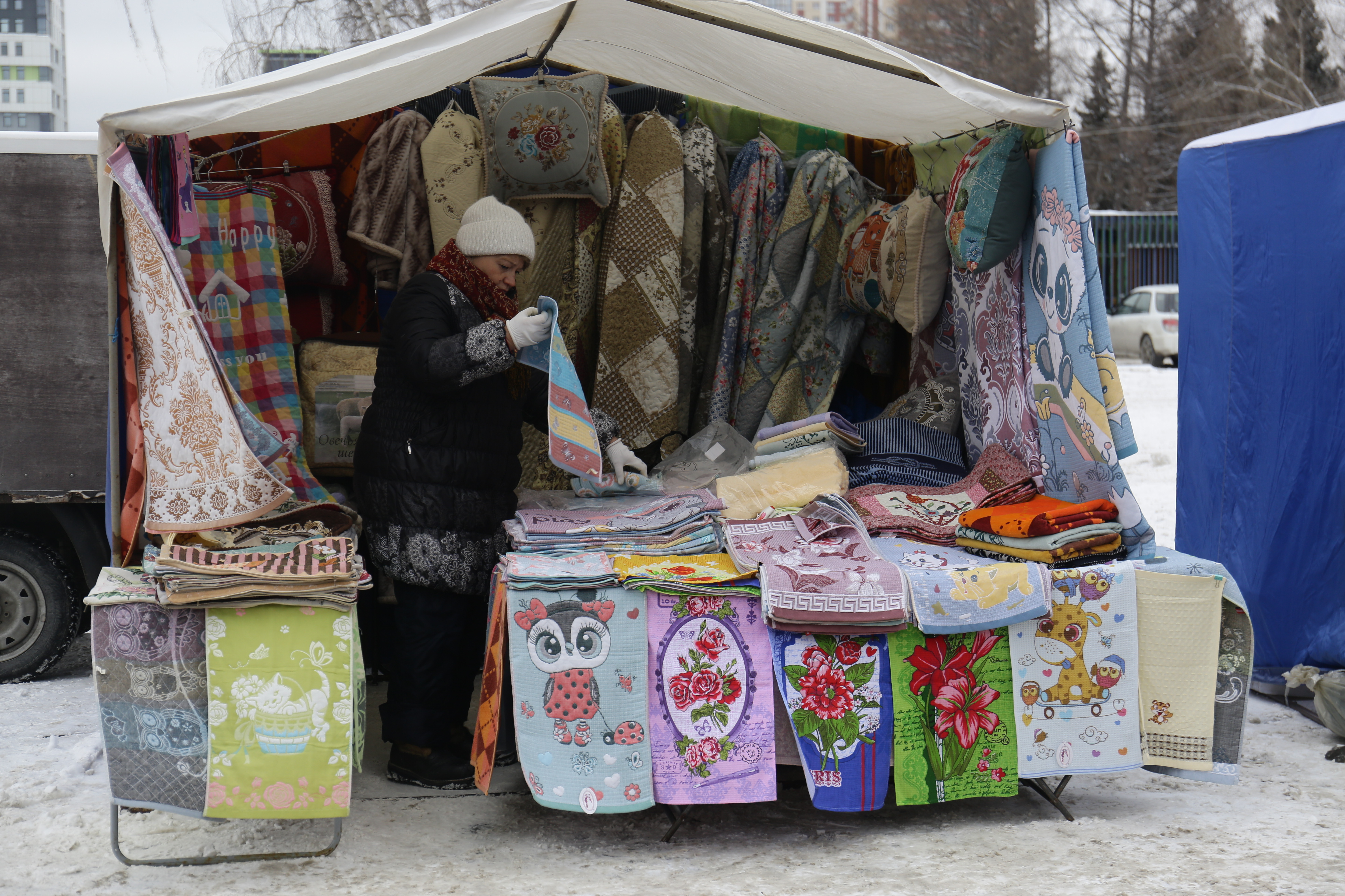 Ярмарка возле цирка, 25-26 марта 2022 года