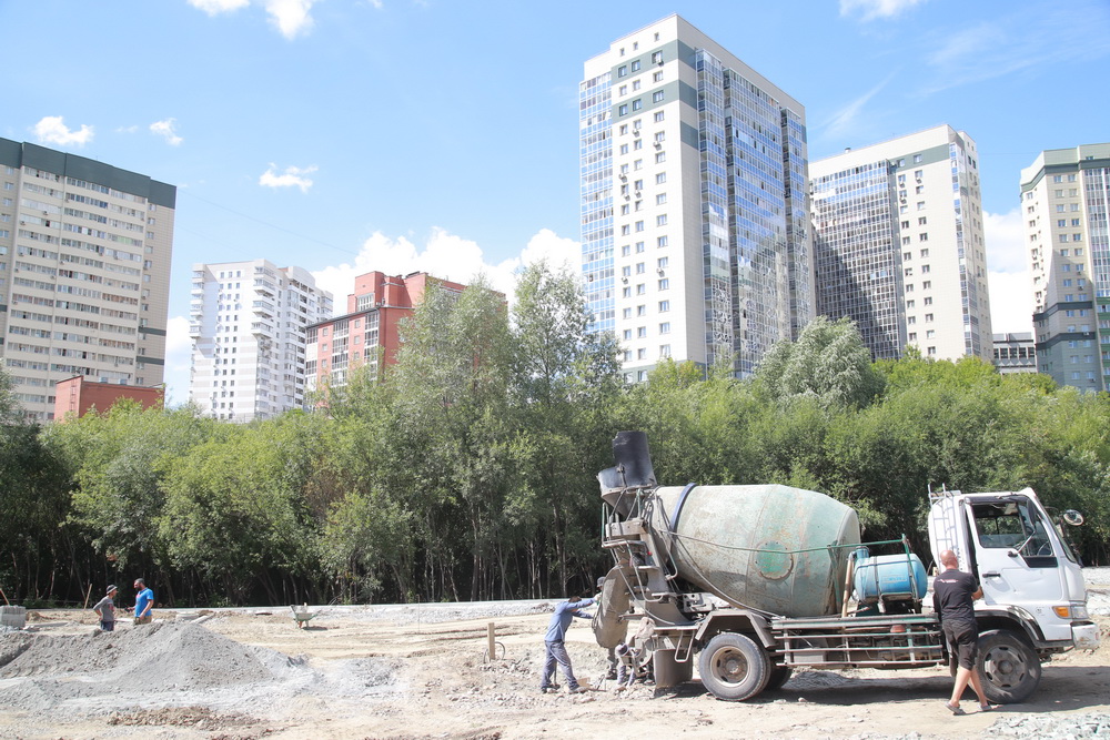 Благоустройство будущего парка в пойме Ельцовки. Июль 2022 года