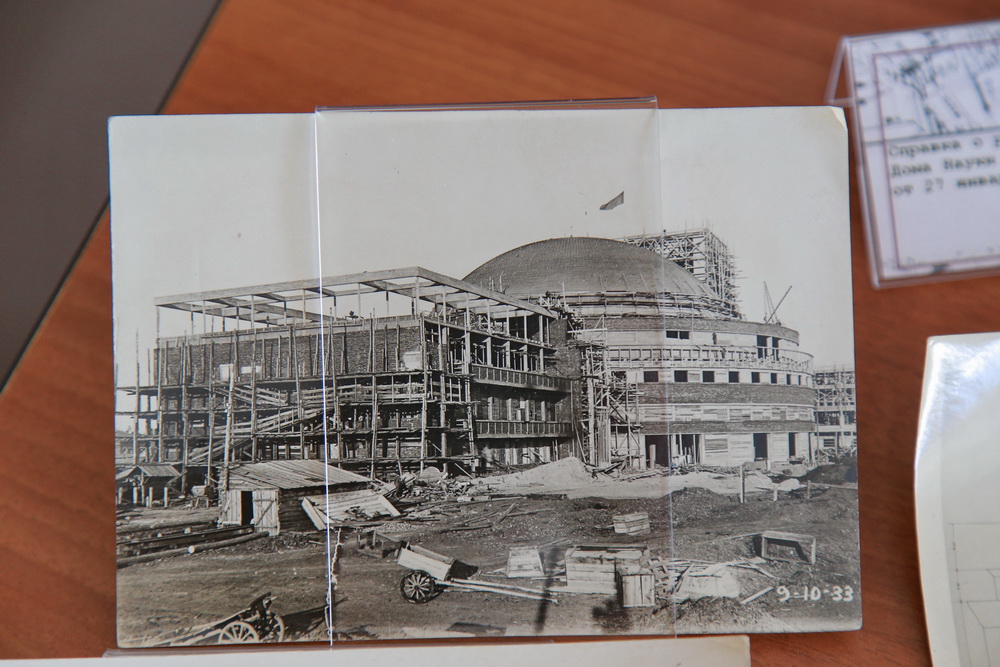 Строительство оперного театра, рабочие эскизы