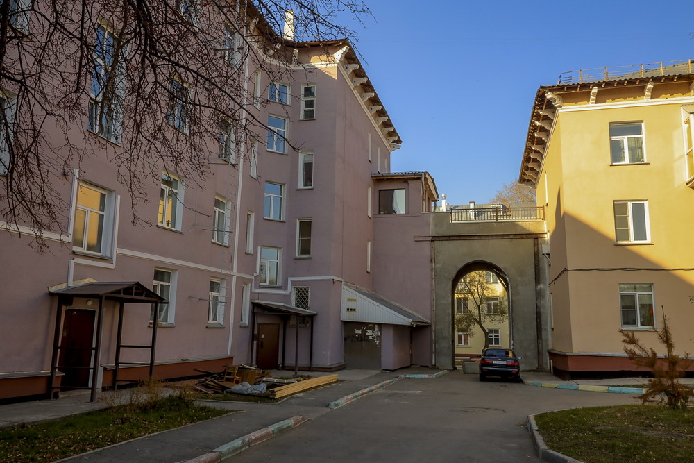 Ул. Бурденко, 12 / 2-й пер. Мира, 6