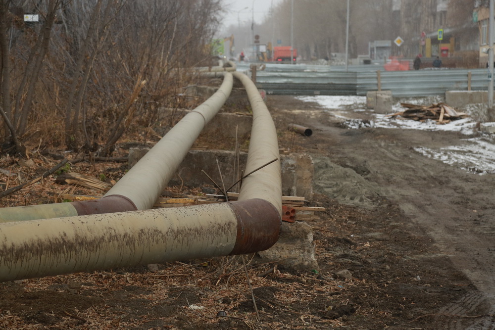 Ремонт теплосети на перекрёстке Приморской и Гидромонтажной. Ноябрь 2022 года