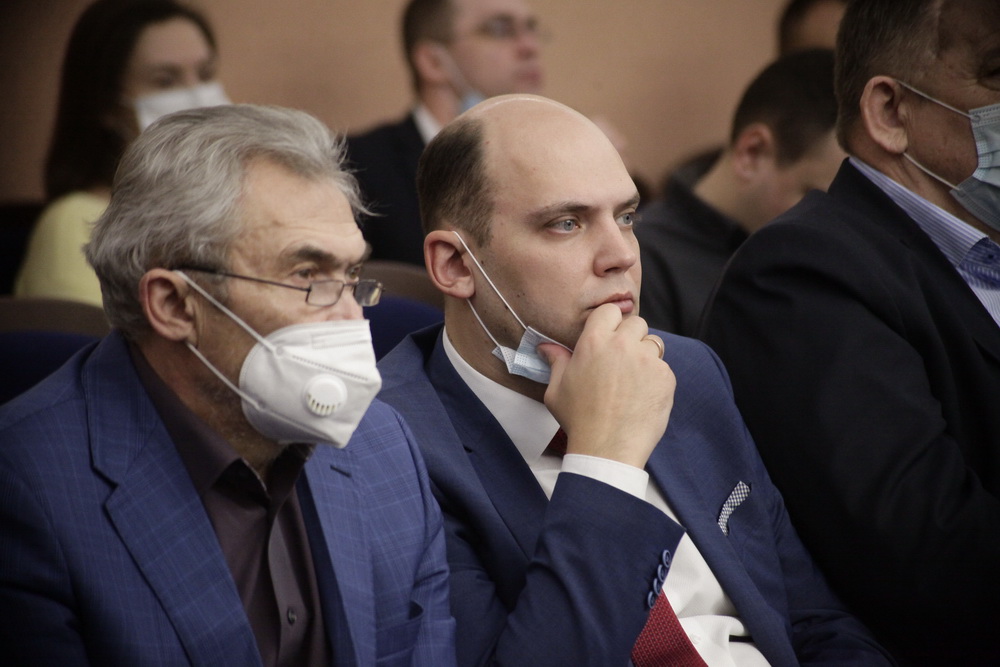 На отчёте департамента строительства о работе в 2020 году