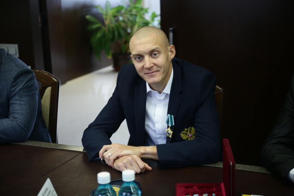 Легкоатлет Антон Кулятин