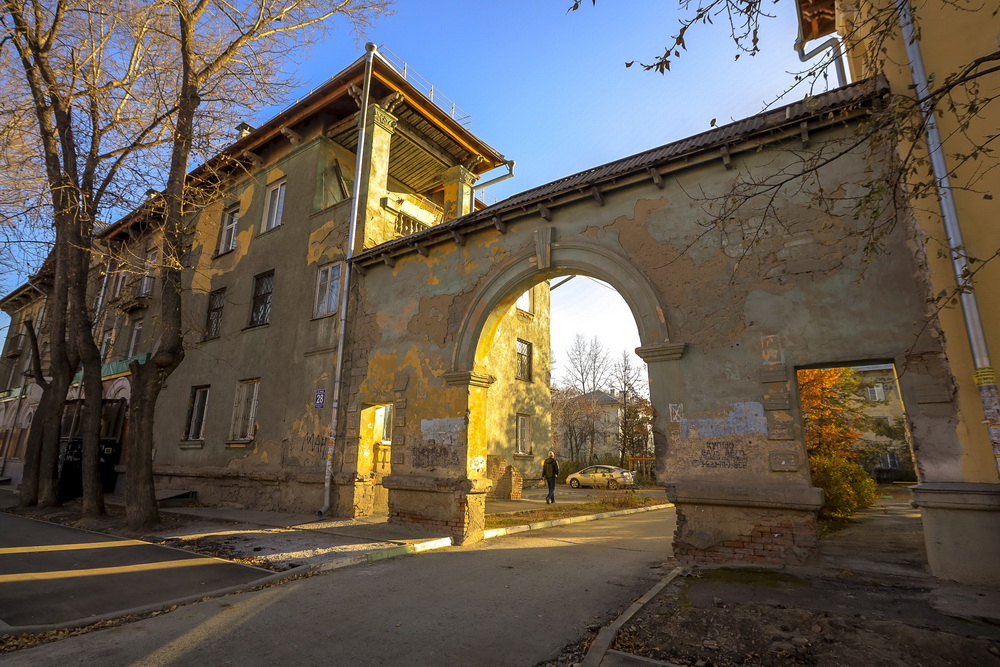 Ул. Мира, 28 / ул. Горбаня, 24