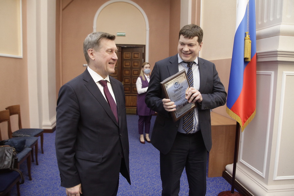 На отчёте департамента строительства о работе в 2020 году