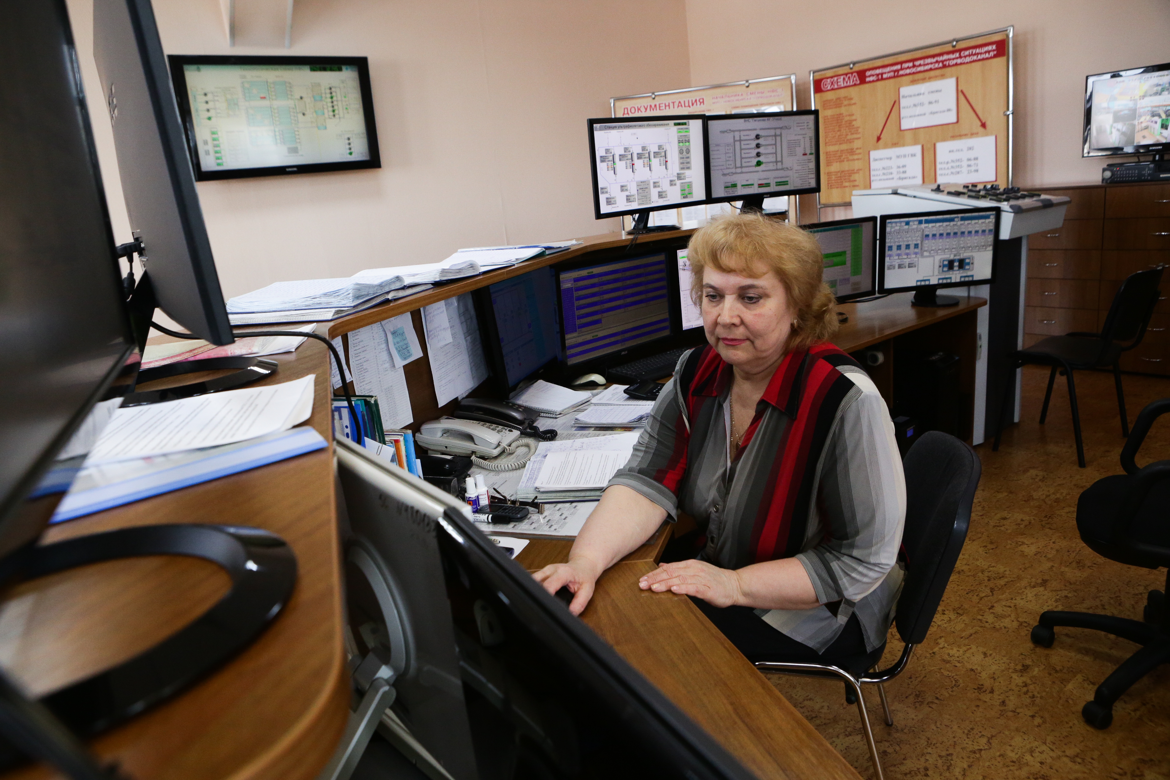 Начальник смены НФС-1 Людмила Семилеткина