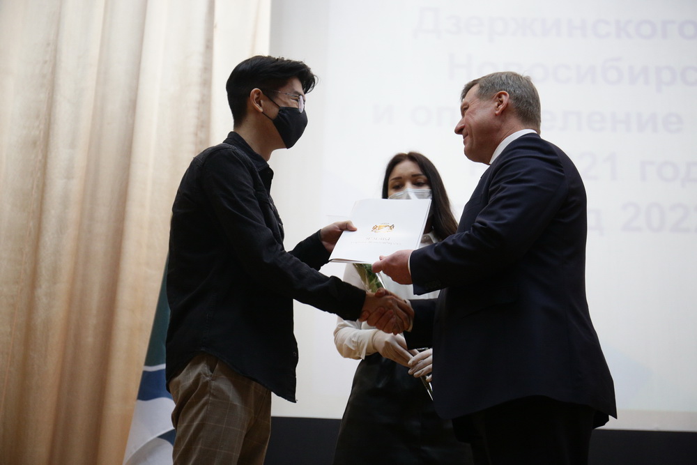 На подведении итогов года в Дзержинском районе