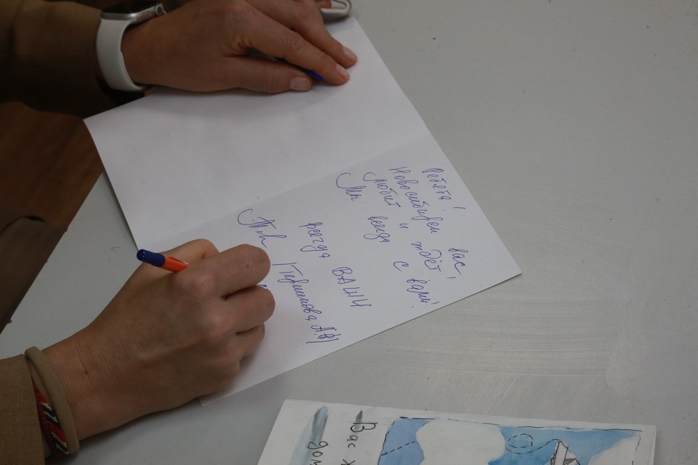 Пункт сбора гуманитарной помощи в молодёжном центре «Калейдоскоп». Октябрь 2022 года